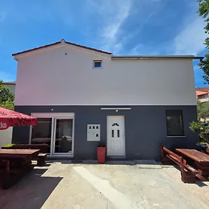 Vanessa , Starigrad Paklenica Kroatien