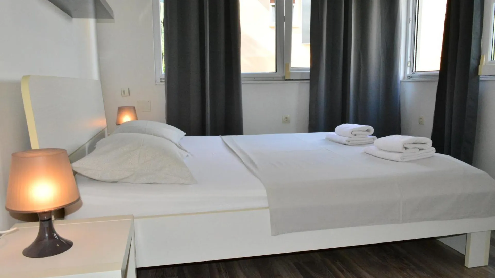 אופטיה Apartments Zigulic